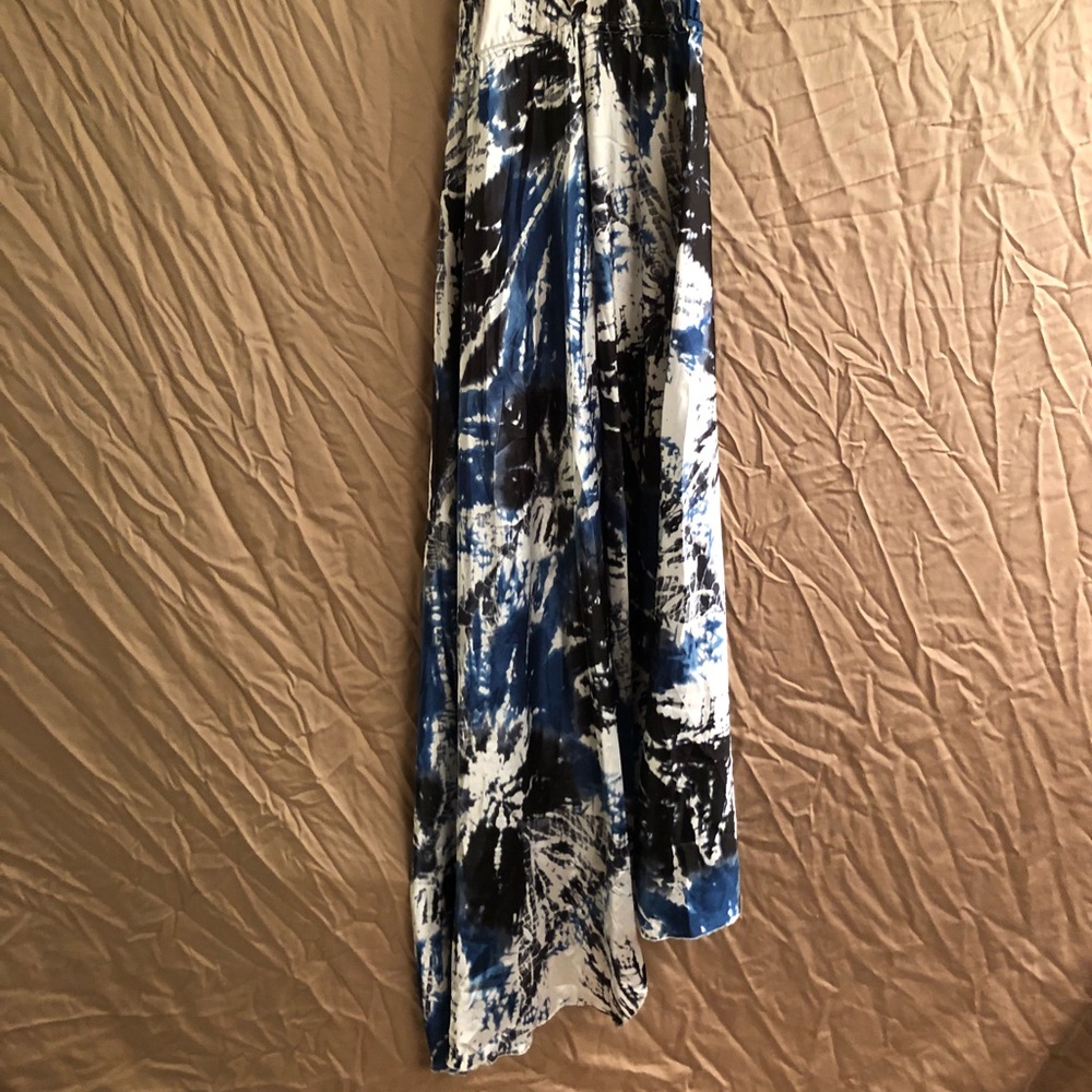 Gorgeous v-neck tie dye dress